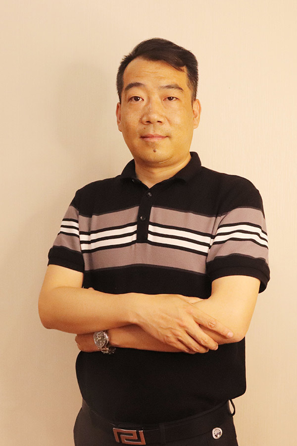 长安冯少坤 本科学历,毕业于陕西师范大学