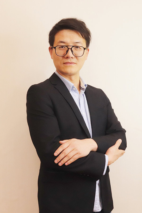长安李林科 本科学历,毕业于西安石油大学